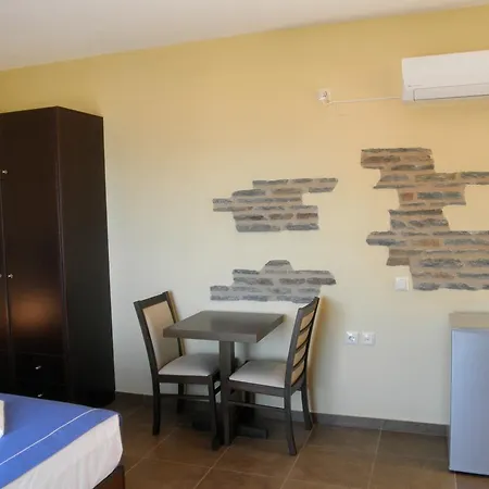 Πανσιόν Cazala 4*